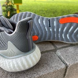 Basketball shoes , size 14, like new